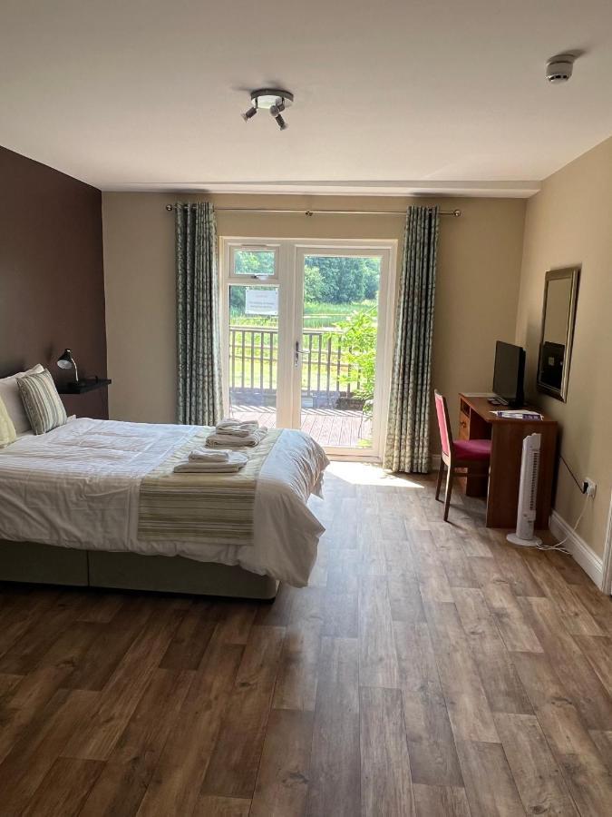 تينبوري Cadmore Lodge Bed & Breakfast المظهر الخارجي الصورة